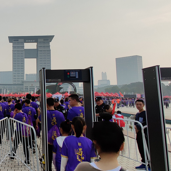 戶(hù)外安檢門(mén)2